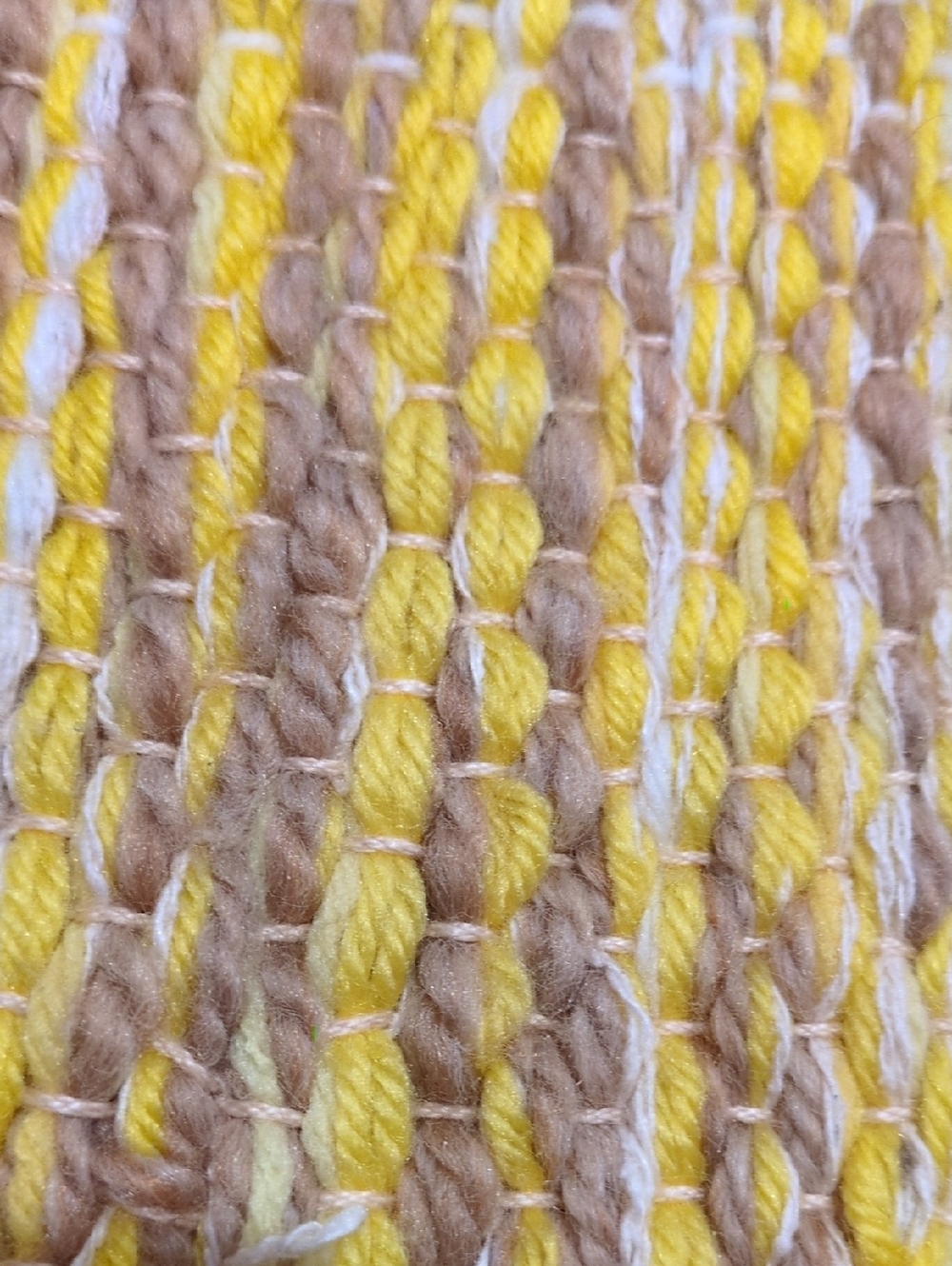 Handmade wool Rug - Picture 4 of 5